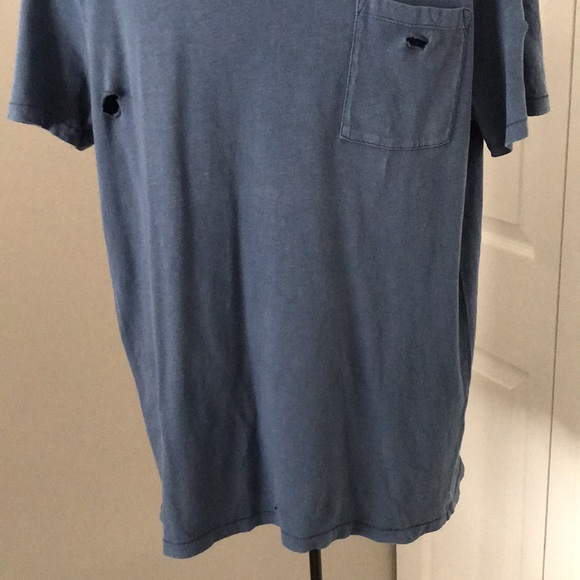 ♥️3X20 J CREW Mens Front Pocket Ripped Blue Dye Tee | L - Picture 4 of 10